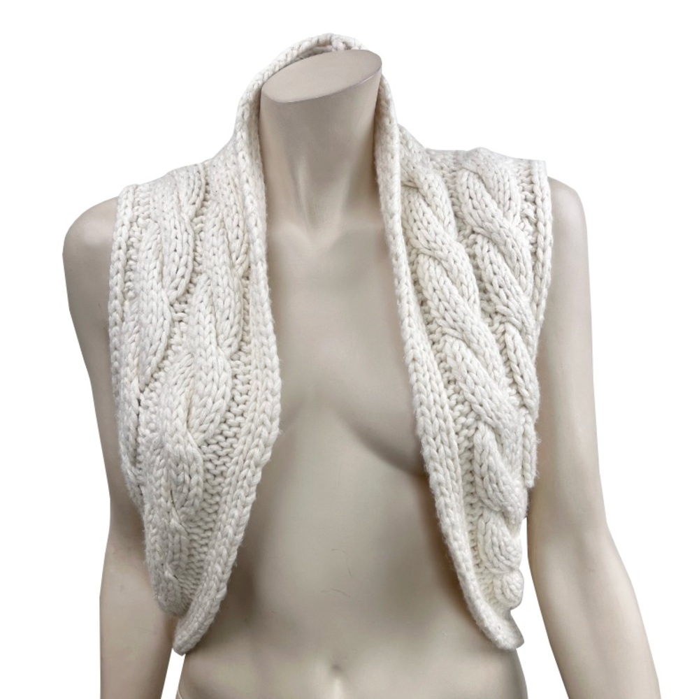Bebe Y2K Era Ivory Chunky Knit Crop Fit Cardigan Vest